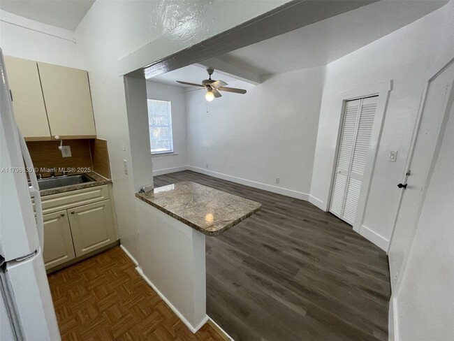 Building Photo - 3409 S Le Jeune Rd