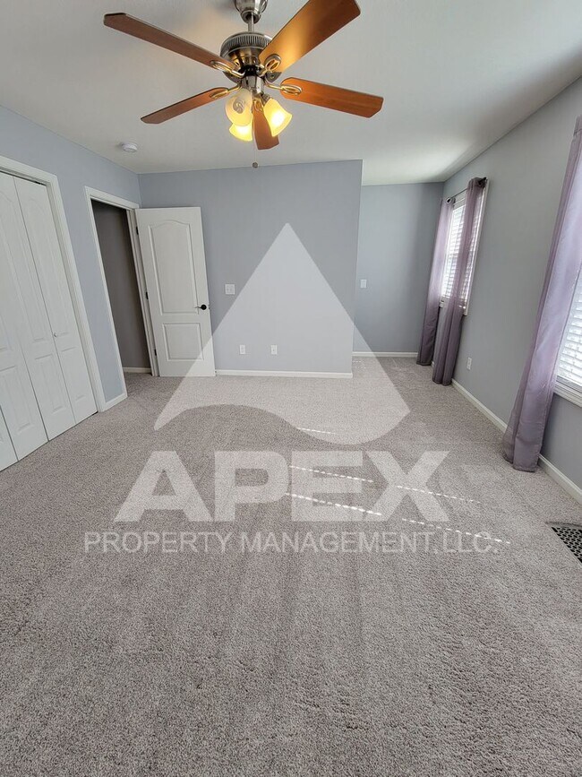 Building Photo - West Knoxville – Beautifully upgraded - 3 Bd/2.5 Single Family Home in Hampton Court Subdivision!!