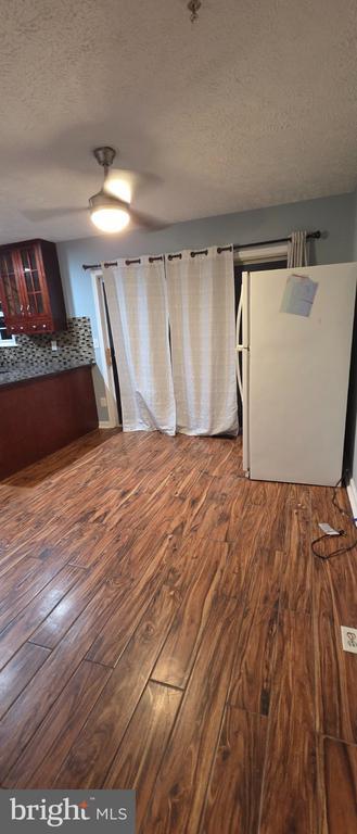 Building Photo - 323 Lindera Ct