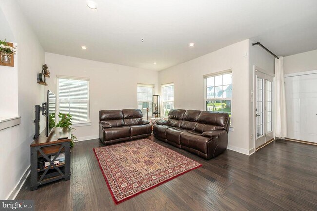Building Photo - 4527 Monrovia Blvd