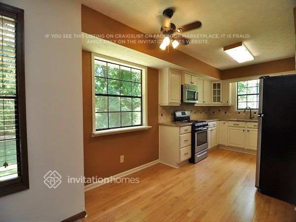 Building Photo - 3336 Alcazar Dr SW