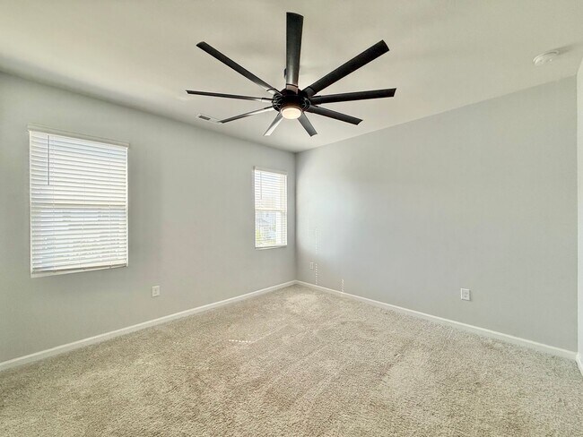 Building Photo - **OFFERING REFUNDABLE APPLICATION FEES & $100 MOVE IN PROMOTION** Modern 3BD, 2.5BA Clayton Townh...