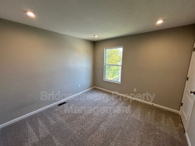 Building Photo - 1161 Elloway Pl