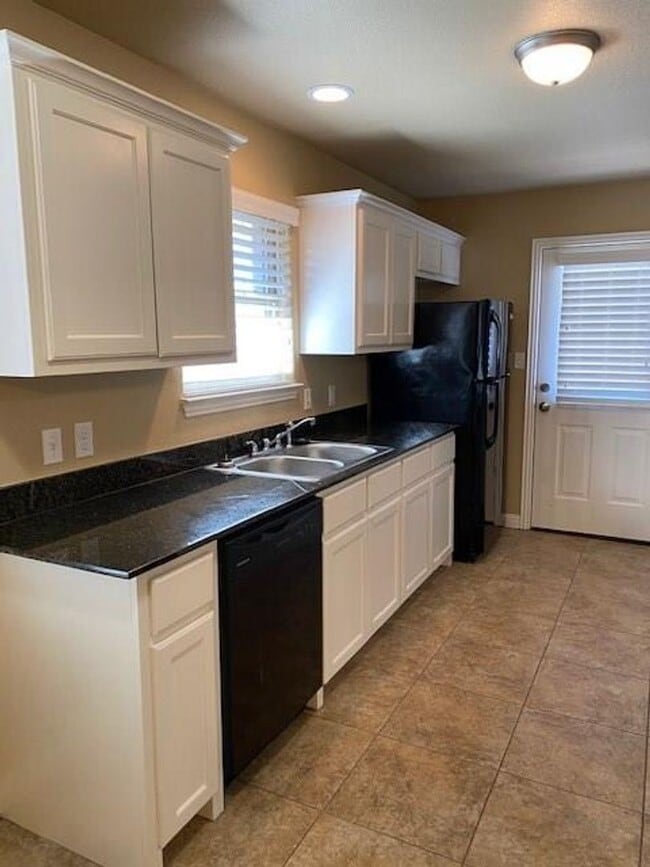 Building Photo - 3113 Weave Ct