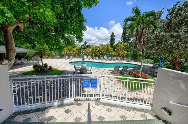 Building Photo - 2851 S Ocean Blvd