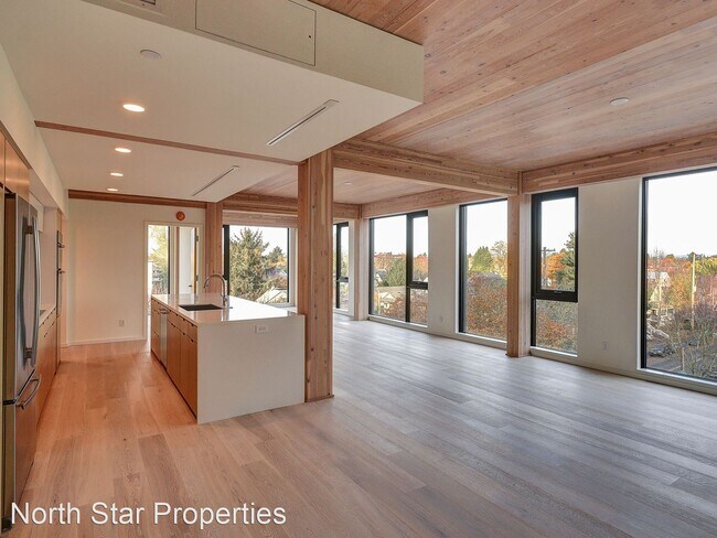 Building Photo - 2 br, 2 bath House - 12 NE Fremont St Unit 5E