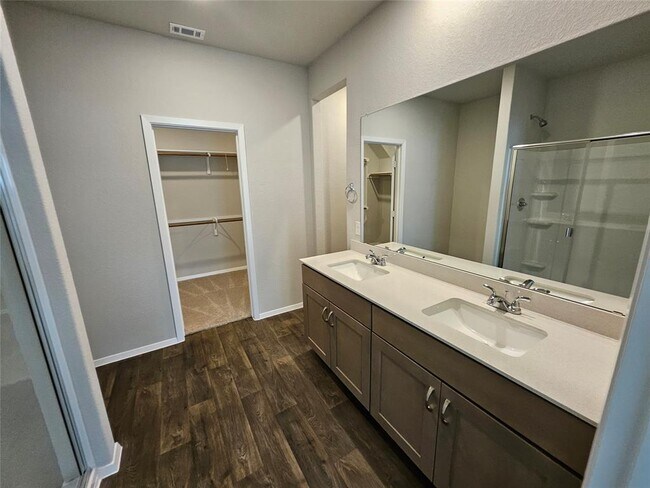 Building Photo - 600 Hickory Bend Trl