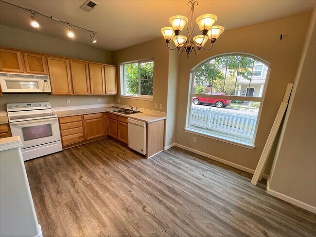 Building Photo - 6220 SW 182nd Terrace