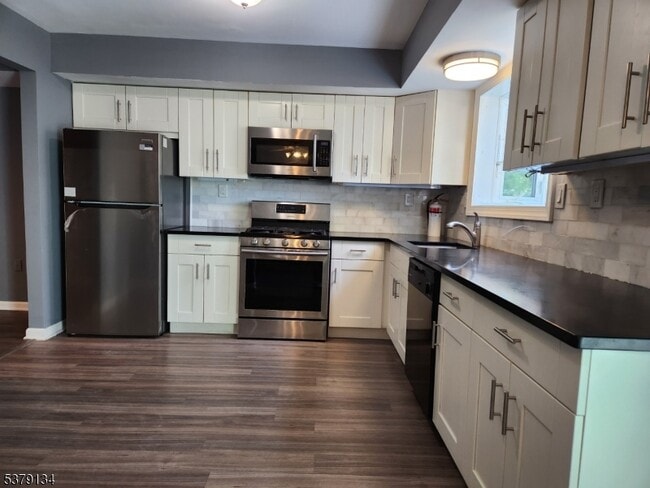 Building Photo - 263 Glastonbury Ln