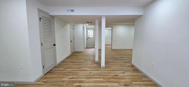 Building Photo - 1 Brattle Ct