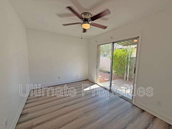 Building Photo - 1021 W Mission Ln