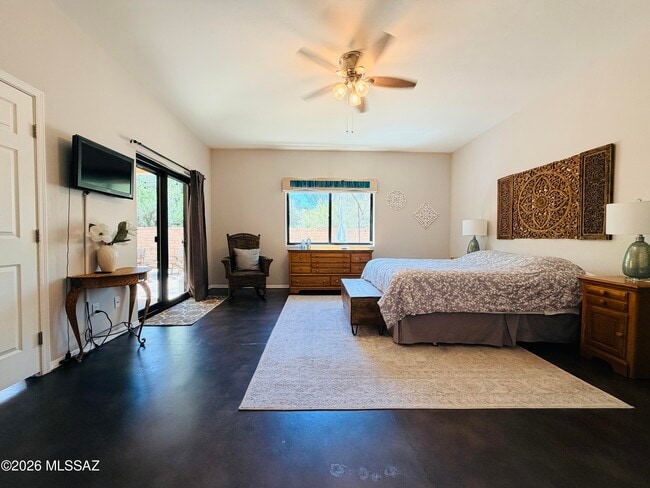 Building Photo - 272 E Southern Pines Dr