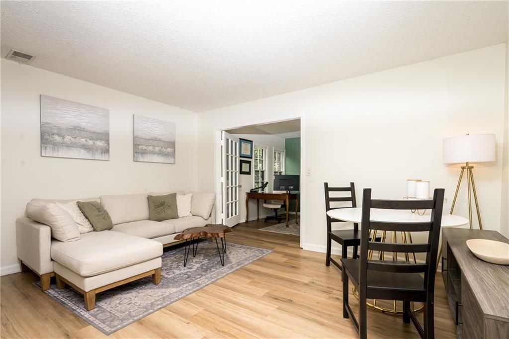 Building Photo - 127 Lablanc Way NW