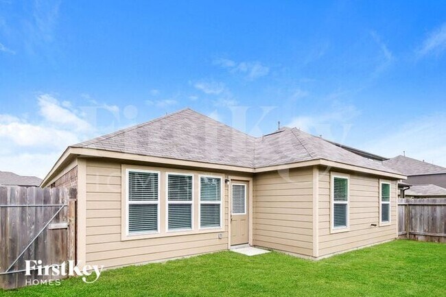Building Photo - 16365 Olive Sparrow Dr