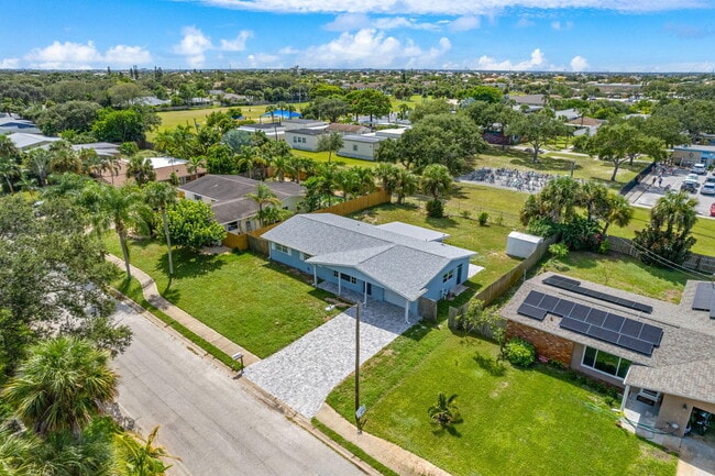 Building Photo - 406 Laurel St