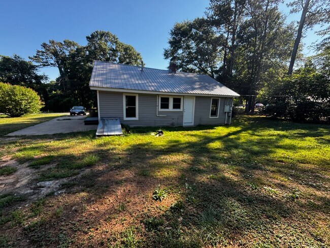 Building Photo - 408 Ross Grove Rd E