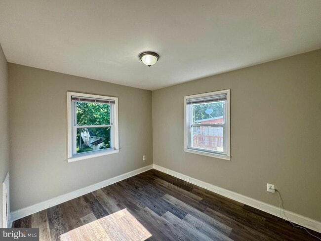 Building Photo - 7204 Glenridge Dr