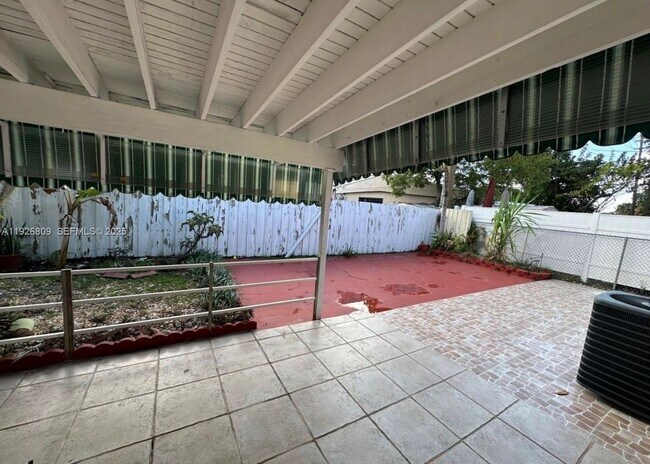 Building Photo - 3894 NW 5th St