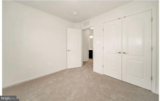 Building Photo - 12815 Sutherby Ln
