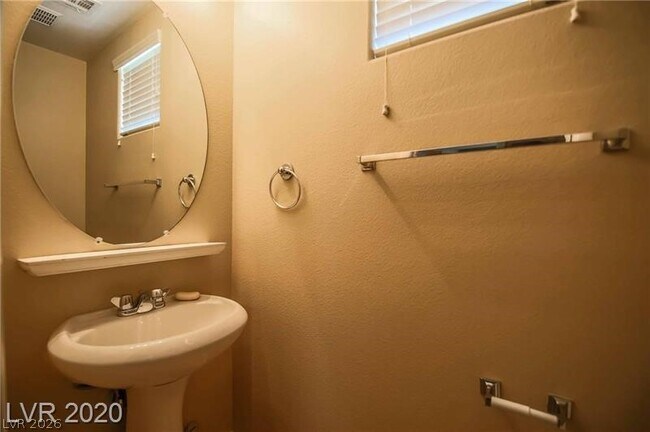 Building Photo - 9242 Grassy Weep Ct