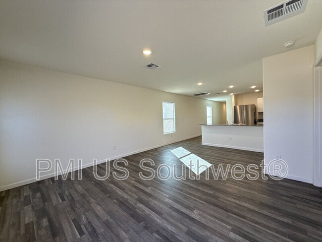 Building Photo - 2430 River Valley Cir