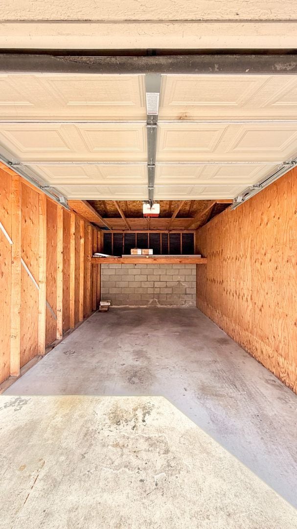 Building Photo - Beautifully Remodeled and Updated Upstairs Condo Unit in the Private & Gated Vista Way Village Co...