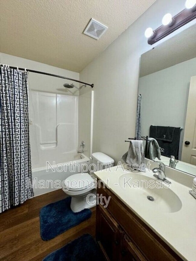 Building Photo - Stunning 3BR 2.5BA Home w/ Fenced Yard & Spacious Deck • Stainless Kitchen • Oversized Garage in ...