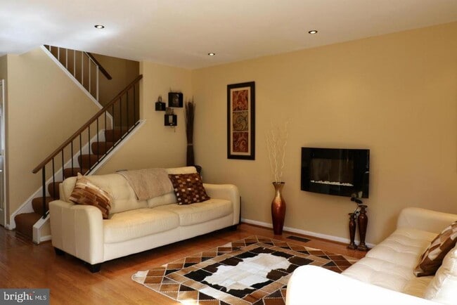 Building Photo - 5422 Crows Nest Ct