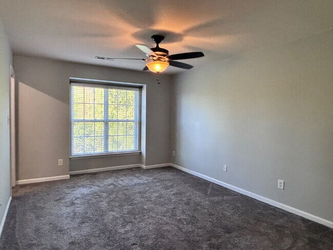 Building Photo - 3839 Cary Glen Blvd