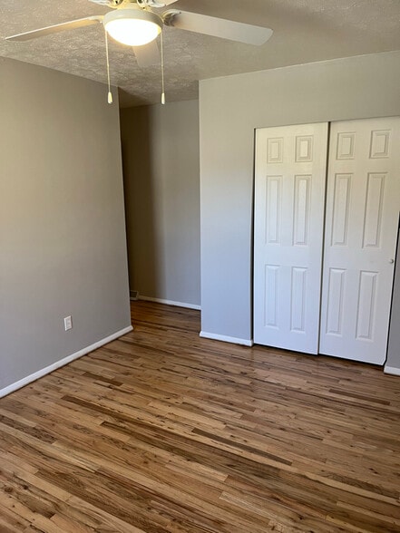 Building Photo - 1267 Rosewood Dr NE