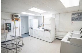 Building Photo - 4240 N Clarendon Ave