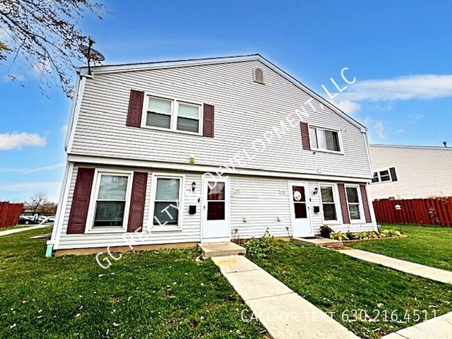 Primary Photo - ***HOFFMAN ESTATES TOWNHOME / 2 BDRM - 1 B...