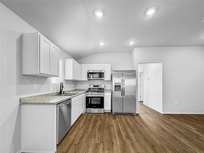 Building Photo - 9613 Stallion Dr