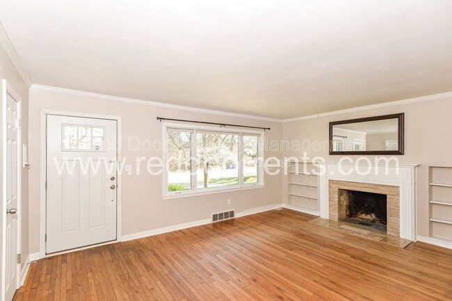 Building Photo - 4930 N Illinois St