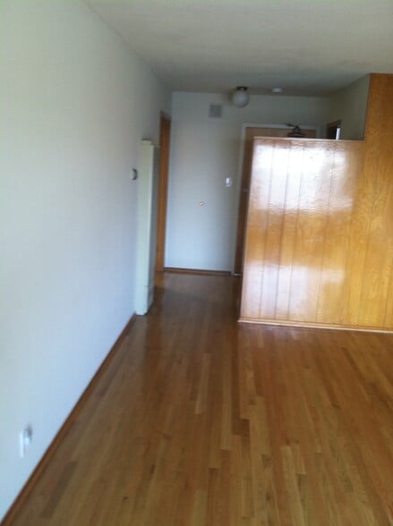 Building Photo - 20 Niagara Ave