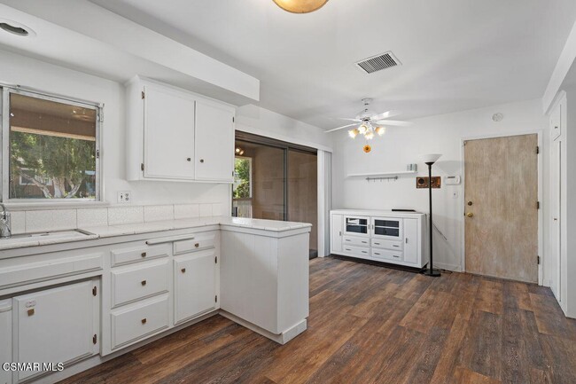 Building Photo - 5708 Wilhelmina Ave