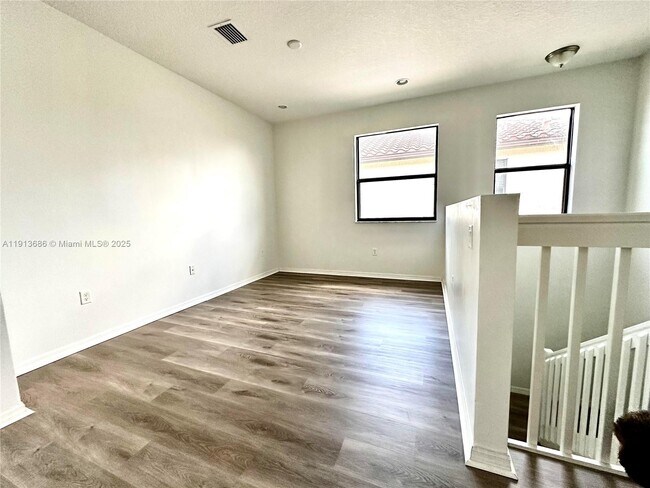 Building Photo - 5265 Beckton Rd