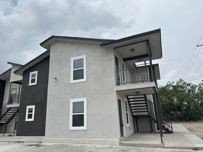 Building Photo - 101 Rockwell Way