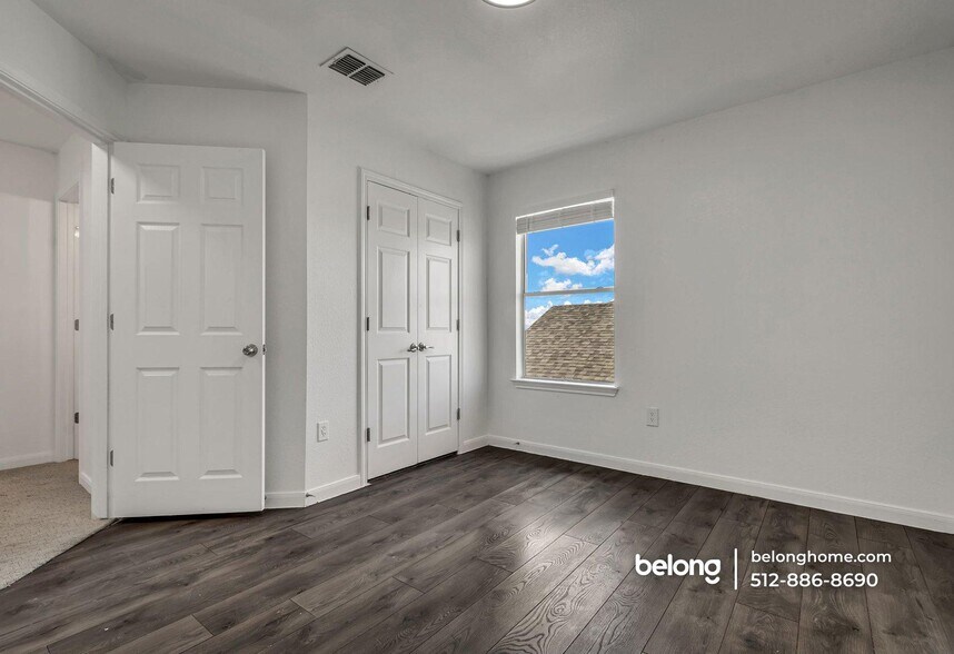 Building Photo - 5008 Irvine Ln