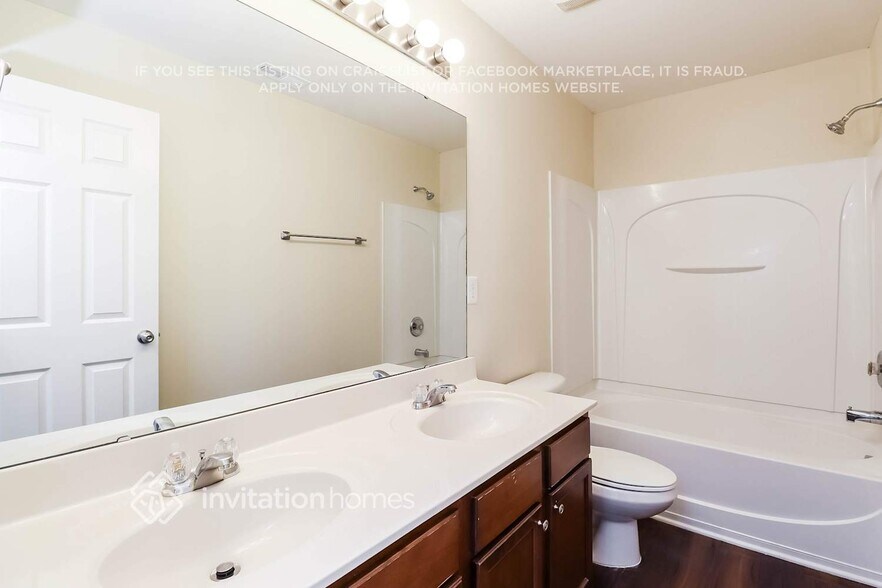 Building Photo - 7112 Bear Grass Ln