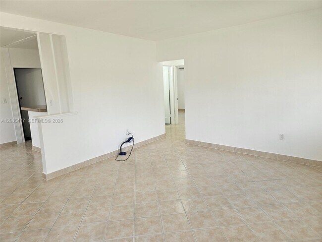 Building Photo - 145 SW 60th Ct
