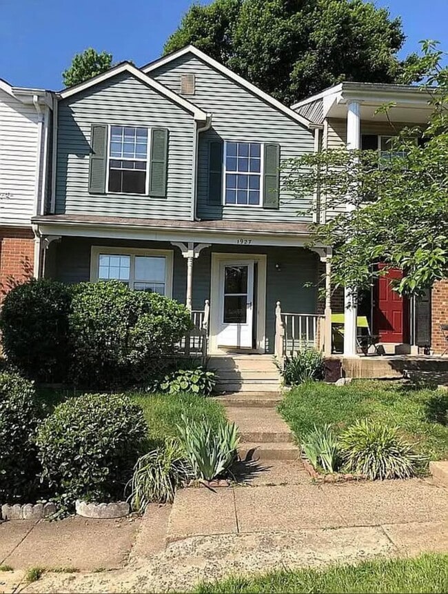 Building Photo - 1927 Fort Monroe Ct