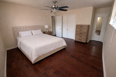 Building Photo - 8620 Baltimore Dr