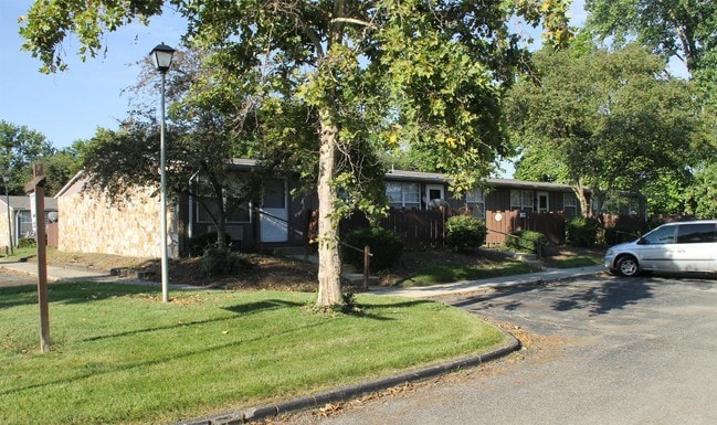 Primary Photo - 1157 Farm Hurst Ct