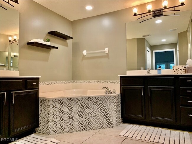 Building Photo - 3401 Morning Lake Dr