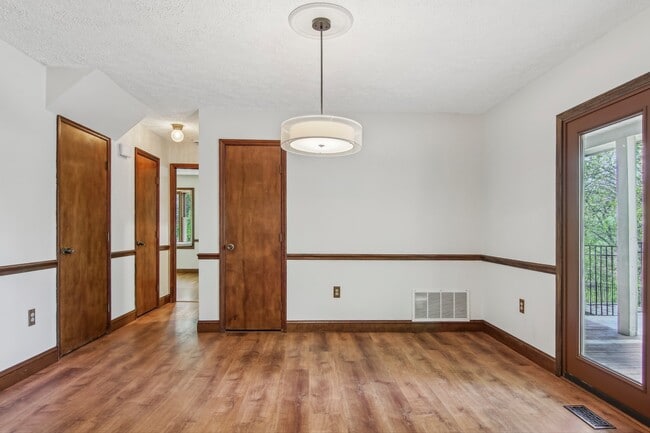 Building Photo - 11 Timothy Ln