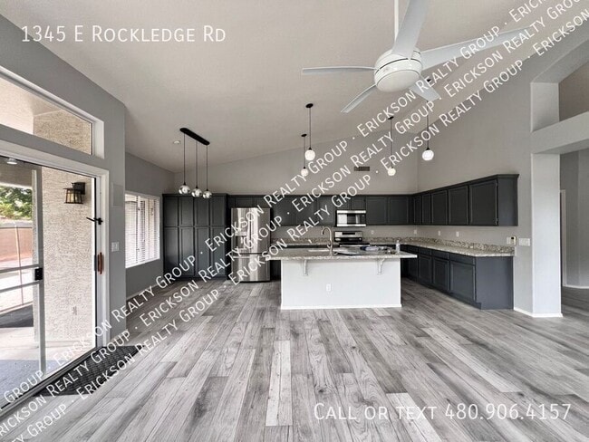 Building Photo - 1345 E Rockledge Rd