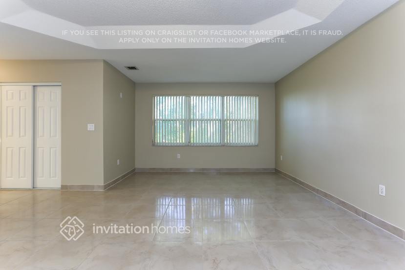 Building Photo - 2893 SW 174th Ave