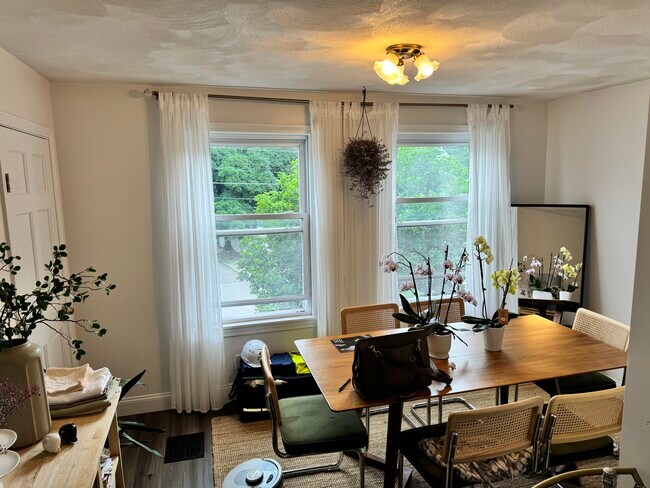 Building Photo - 95 Cherry St