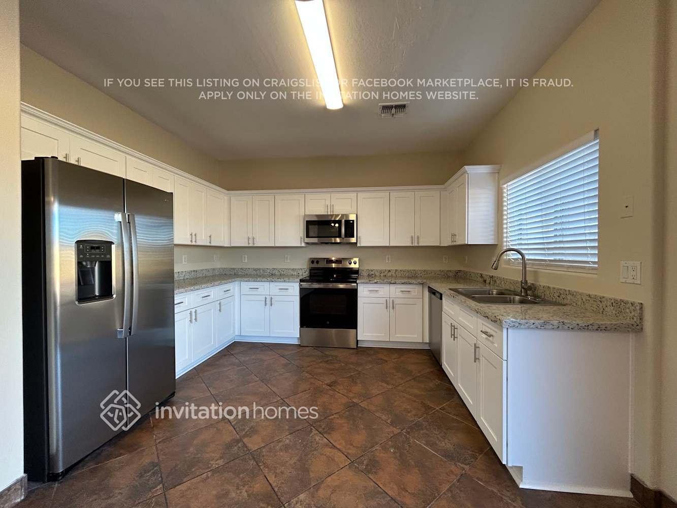 Building Photo - 11714 W Flanagan St